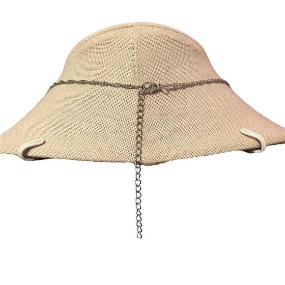 ⭐️3/$25⭐️ Silver Tone Pearl Cage Necklace - Picture 3 of 3